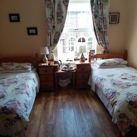 The Guest House Abergavenny Exterior foto